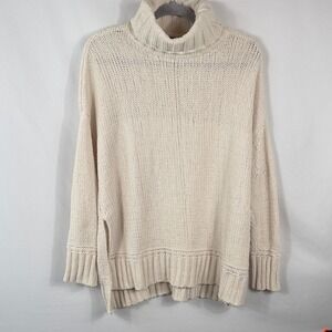 Aerie Cream Oversized Chunky Knit Turtleneck Sweater. Size S. Pulling Treads